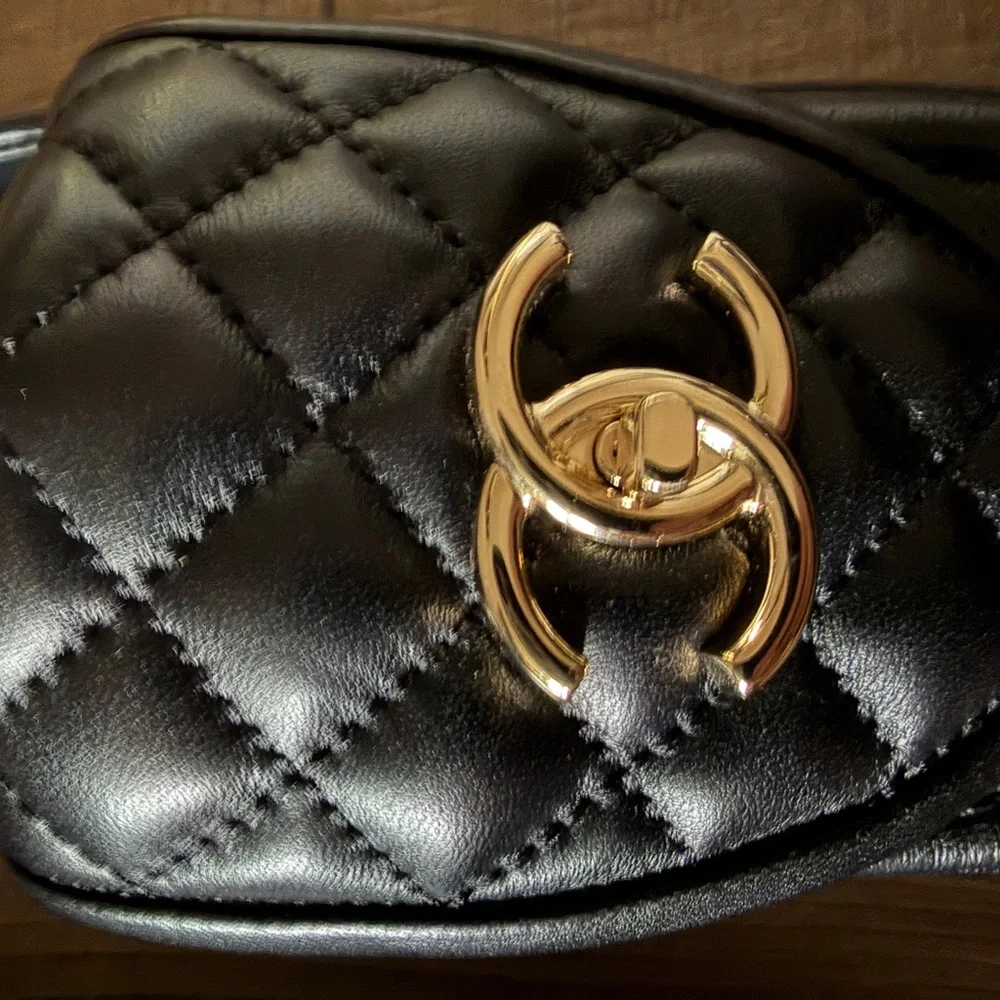 CHANEL Black Quilted Loafers - Picture 6 of 8